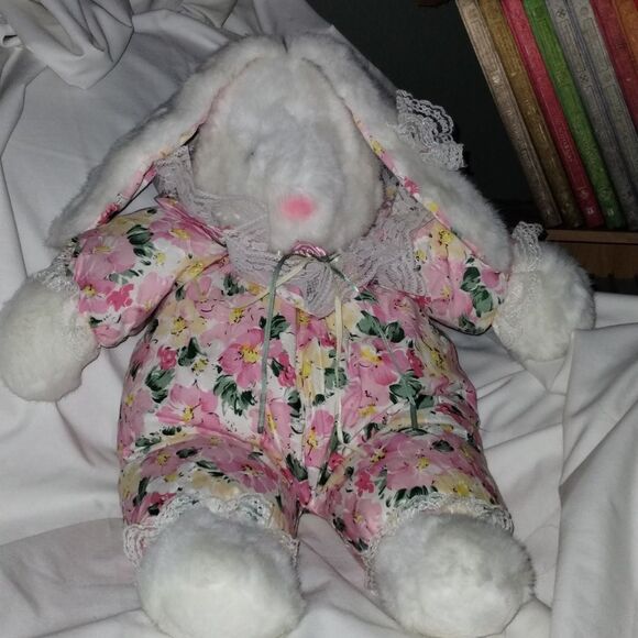Vntg 1992 Floral Pajama Bunny Plush - Picture 2 of 7